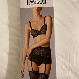 Wolford Tulle Lace garter belt , matches Tulle lace bra . New w tag in box .